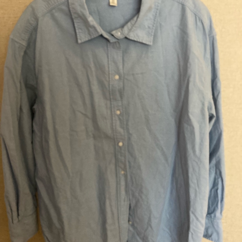 H&M Sky Blue Button up Shirt women’s 100% cotton lightweight Medium